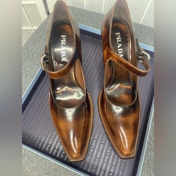 PRADA Marie-Jane brown leather pumps - Picture 11 of 16